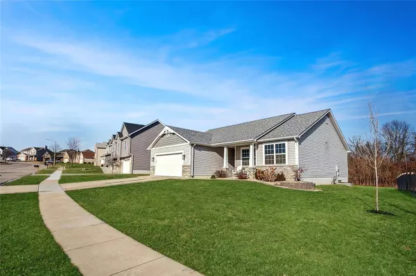 824 Chesapeake Junction LN, O'fallon, IL 62269