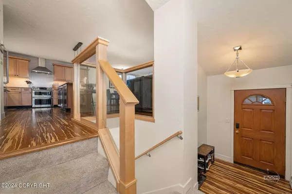 18609 Neva CIR, Eagle River, AK 99577