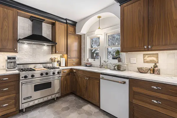 328 Mayfield NE Avenue, Grand Rapids, MI 49503