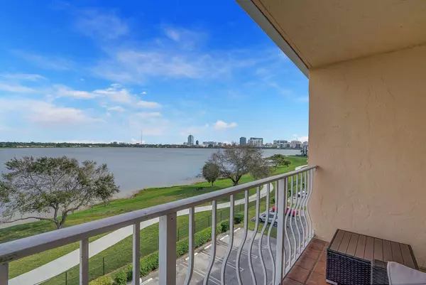 470 Executive Center DR 5b, West Palm Beach, FL 33401