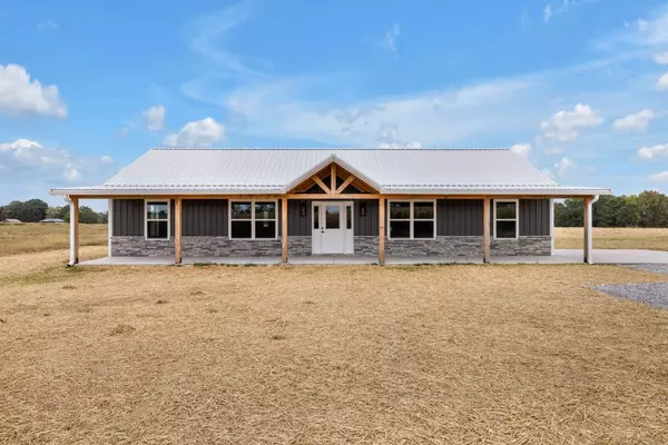 295 Dugout Road, Summertown, TN 38483