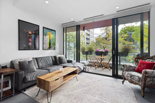 12 WATER ST ST #508, Vancouver, BC V6B 1A4