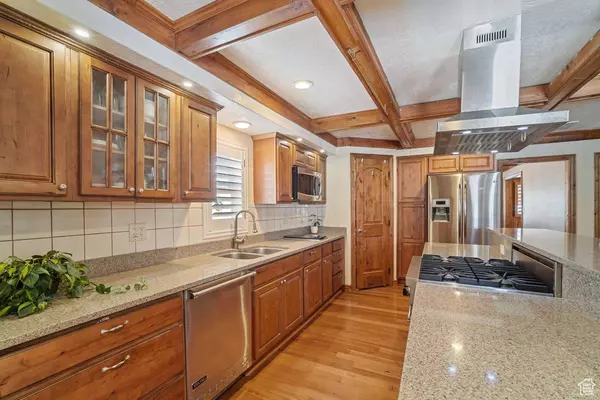 673 N 975 W, West Bountiful, UT 84087