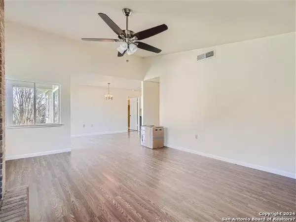 8414 Clear Meadows, Converse, TX 78109