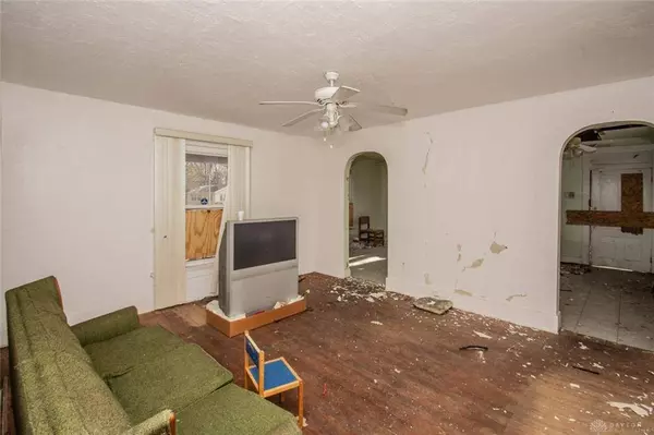 1412 Oakridge Drive, Dayton, OH 45417