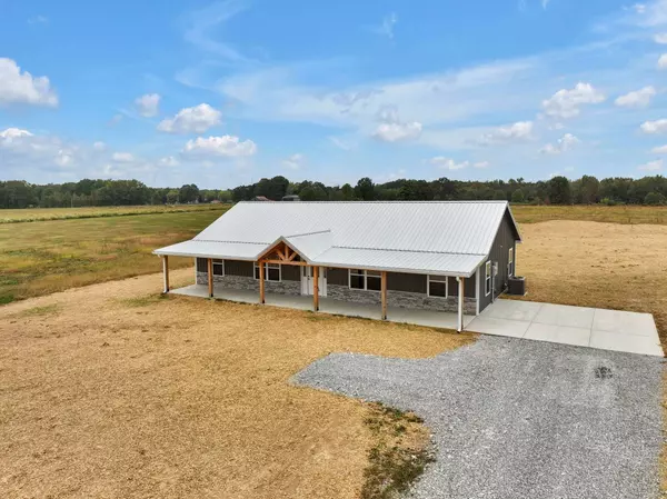 295 Dugout Road, Summertown, TN 38483