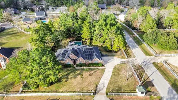 12102 Oak Cluster W, Magnolia, TX 77354