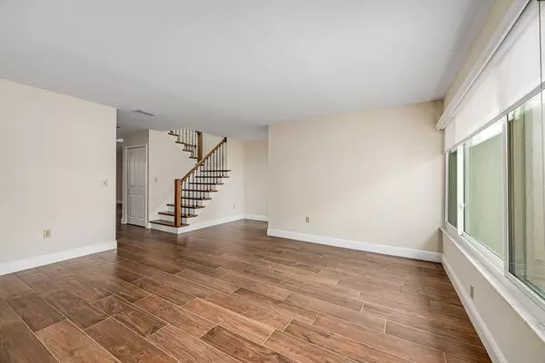 514 Summerset CT, Indian Harbour Beach, FL 32937