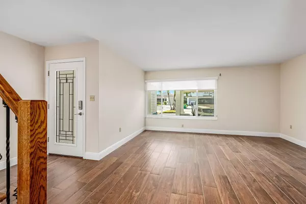 514 Summerset CT, Indian Harbour Beach, FL 32937