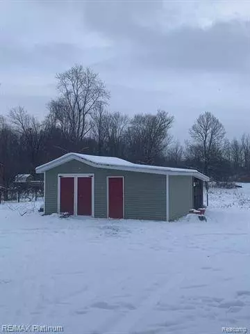 5835 WARNER Road, Fowlerville, MI 48836