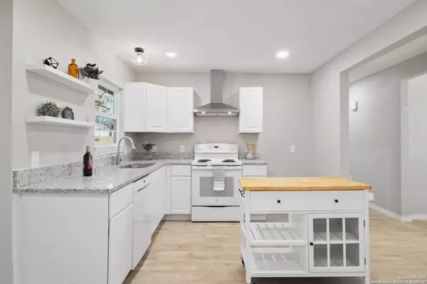 463 MILLWOOD LN, San Antonio, TX 78216-6408