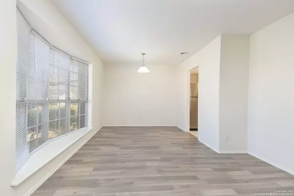 1055 GALLATIN DR, San Antonio, TX 78245-1366