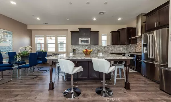 168 Paramount, Irvine, CA 92618