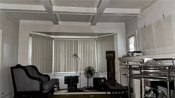 950 W 46th ST, Los Angeles, CA 90037