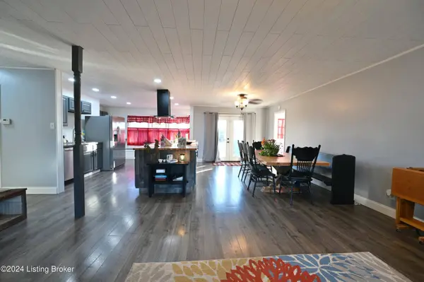 823 Lark Ln, Shelbyville, KY 40065