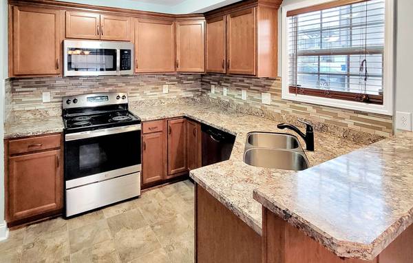 985 Harding Dr, Clarksville, TN 37042