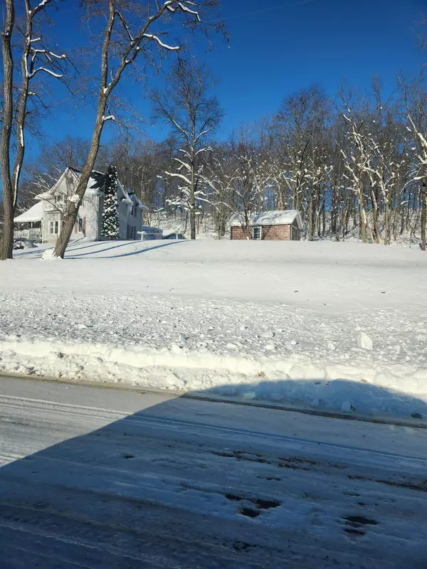 S1205 County Road Y Road, Wonewoc, WI 53968-9632