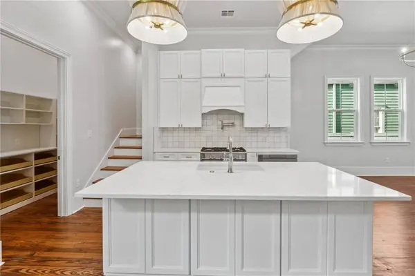 627 NAPOLEON AVE, New Orleans, LA 70115