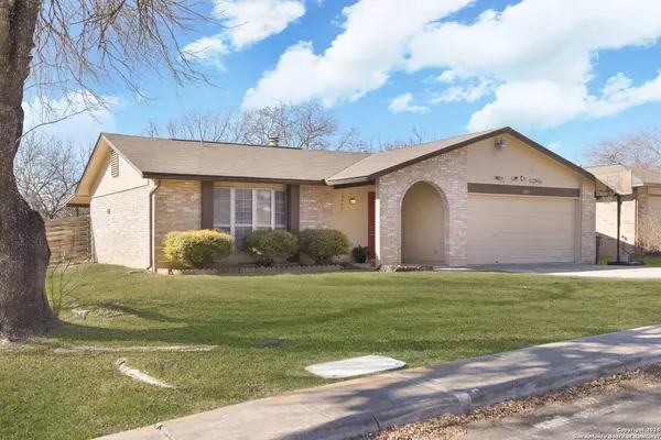 1055 GALLATIN DR, San Antonio, TX 78245-1366