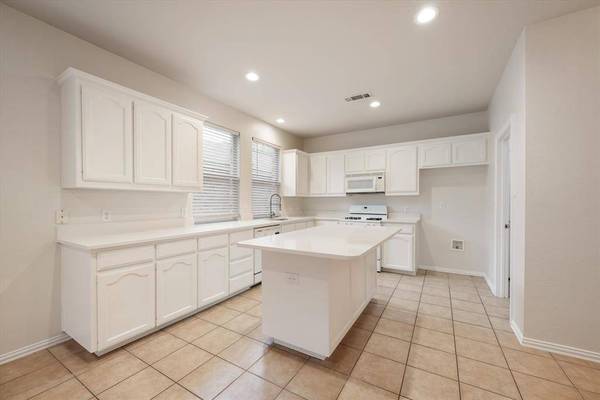 11948 Brown Fox Drive, Fort Worth, TX 76244