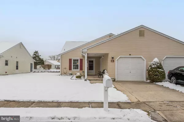 13 W BERWIN WAY, Mount Laurel, NJ 08054