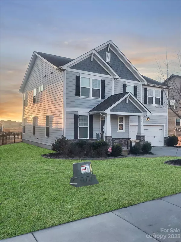 2010 Paddington DR, Indian Trail, NC 28079