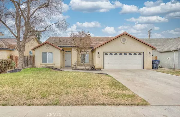 3319 S Martin ST, Visalia, CA 93277
