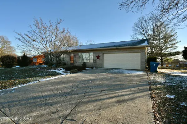 823 Lark Ln, Shelbyville, KY 40065