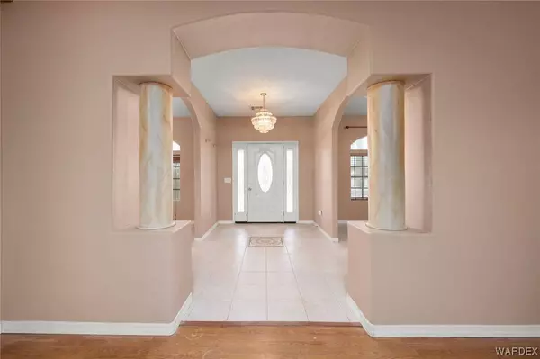 3686 N Saturn DR, Golden Valley, AZ 86413