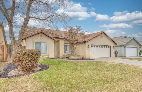 3319 S Martin ST, Visalia, CA 93277