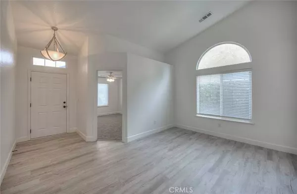 3319 S Martin ST, Visalia, CA 93277