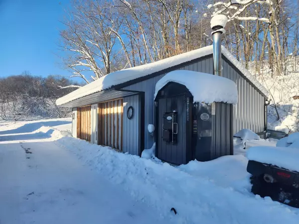 S1205 County Road Y Road, Wonewoc, WI 53968-9632