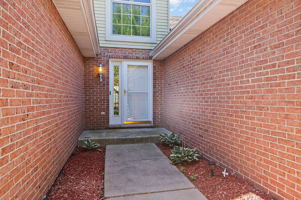 7649 Thistlewood LN, Frankfort, IL 60423