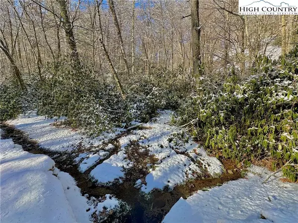 104 Gray Cliffs WAY, Blowing Rock, NC 28605