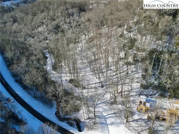 104 Gray Cliffs WAY, Blowing Rock, NC 28605