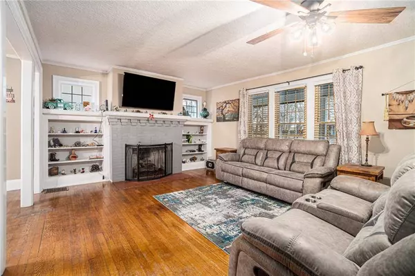 1721 Ashland AVE, St Joseph, MO 64506