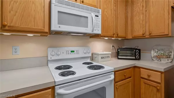 10062 Pacific Pines AVE, Fort Myers, FL 33966