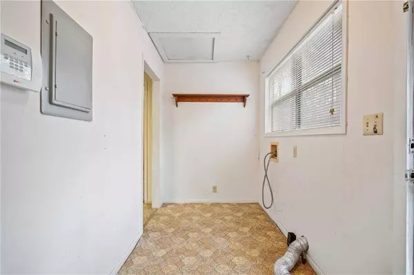 1276A Rutledge RD, Acworth, GA 30101