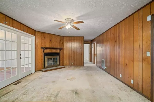 1276A Rutledge RD, Acworth, GA 30101