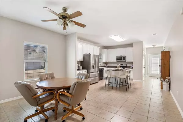 21103 Sweet River LN, Tomball, TX 77375