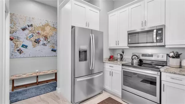 733 CARPENTERS WAY #17, Lakeland, FL 33809