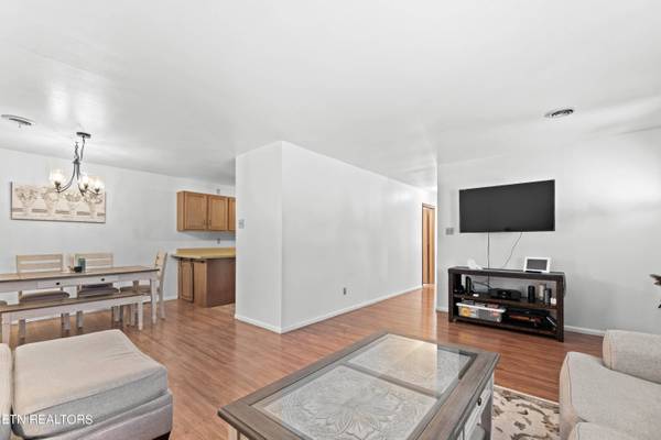 4224 NW NW Drifting Drive DR, Knoxville, TN 37912