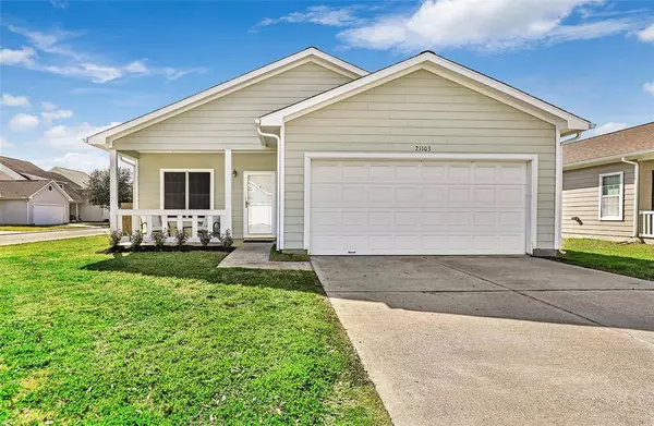 21103 Sweet River LN, Tomball, TX 77375