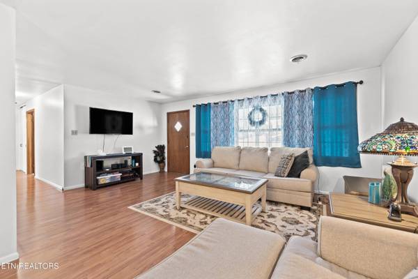 4224 NW NW Drifting Drive DR, Knoxville, TN 37912