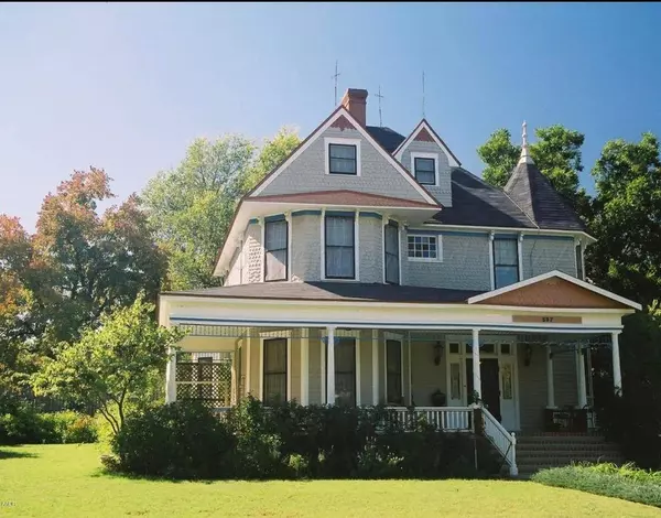 507 W 5th ST, Clarendon, TX 79226