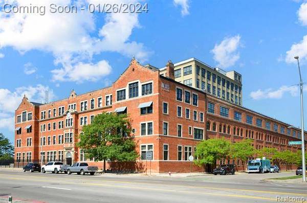 6533 E JEFFERSON Avenue 6-LL04, Detroit, MI 48207