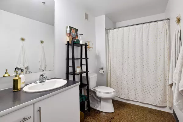 500 Robert ST N #202, Saint Paul, MN 55101