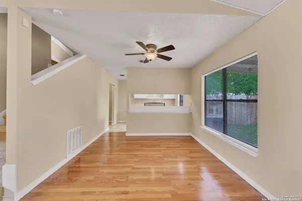 9723 VILLAGE GATE, San Antonio, TX 78250-5702