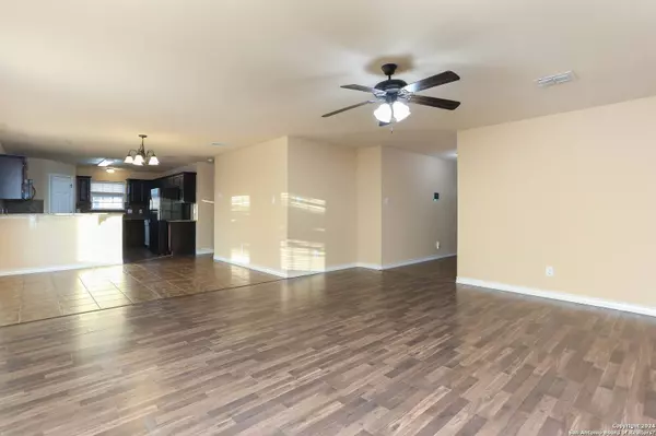 24431 CAMP SITE RD, San Antonio, TX 78264-4519