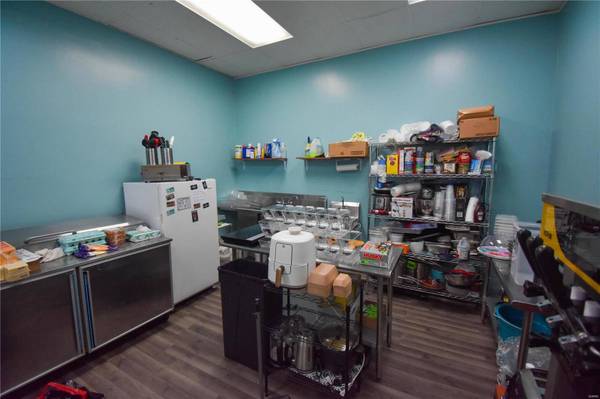 421 N State ST, Litchfield, IL 62056